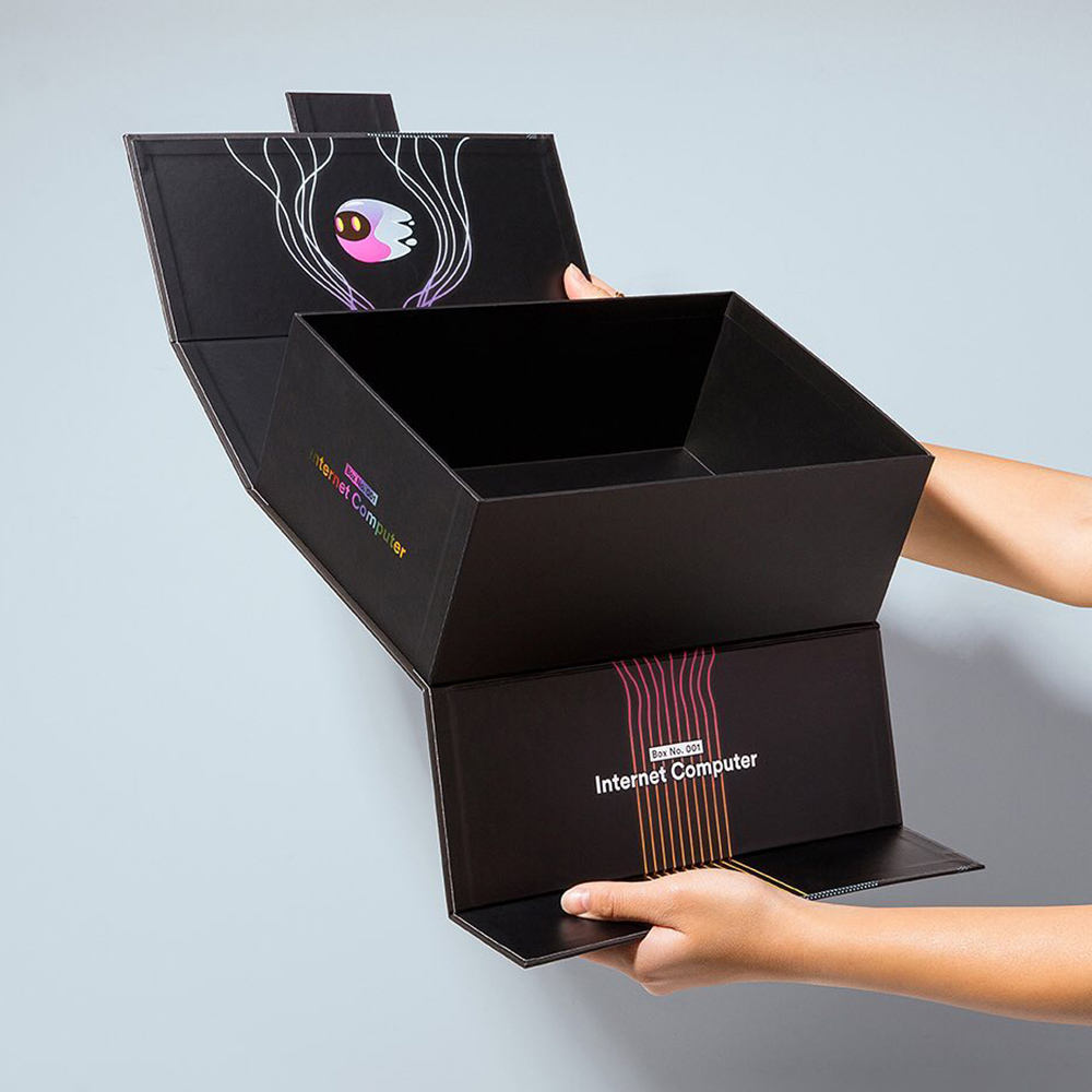 Custom Black Gate Fold Magnetic Gift Box