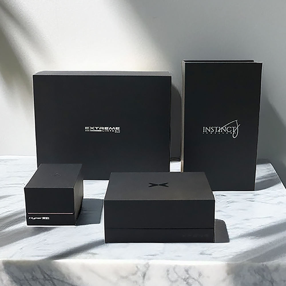 Custom Black Rigid Magnetic Lid Cardboard Gift Box