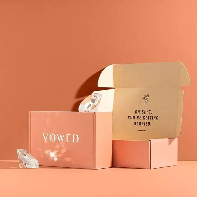 Custom Corrugated Cardboard Garment Clothing Packaging Mailer Shipping Carton Box