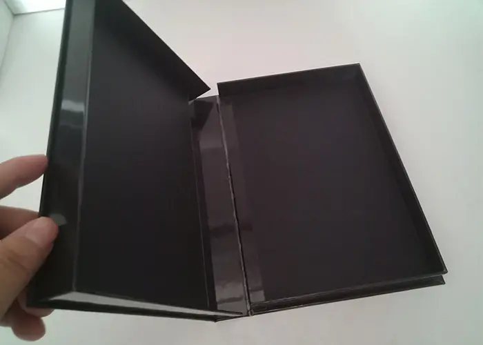 Pudełko typu clamshell